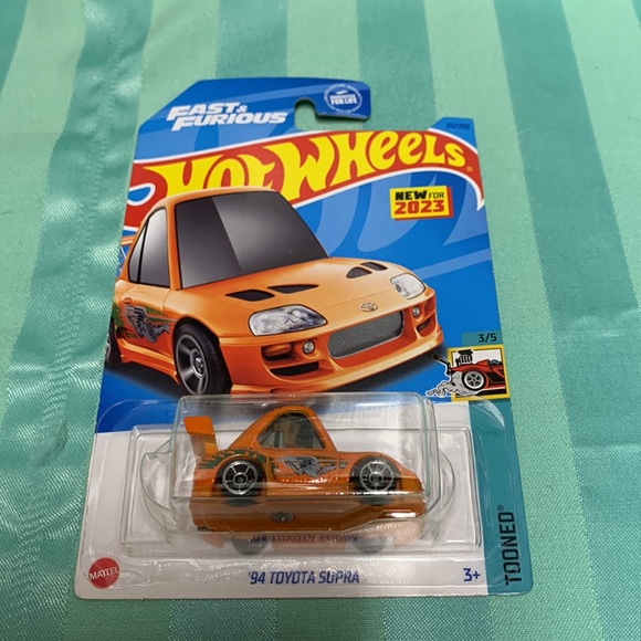 Fast & Furious 94 Toyota Supra Tooned Orange Hot Wheels - Picture 5 of 6